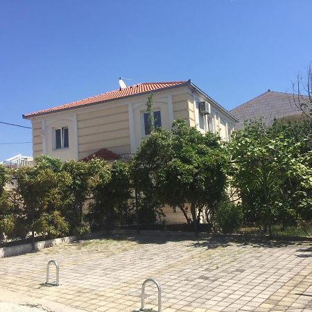 Villa In Seget โตรกีร์ ภายนอก รูปภาพ