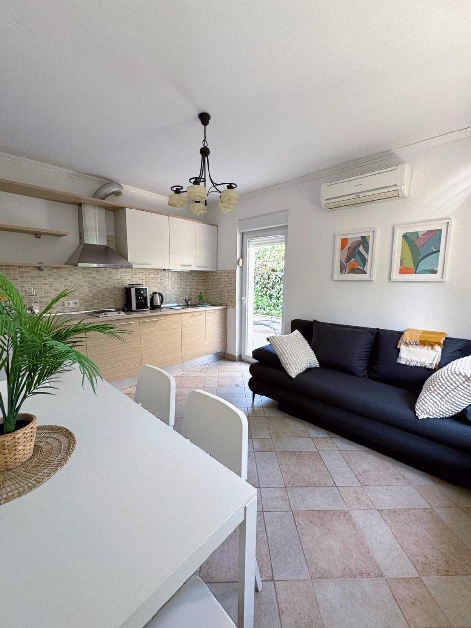 Villa In Seget โตรกีร์ ภายนอก รูปภาพ