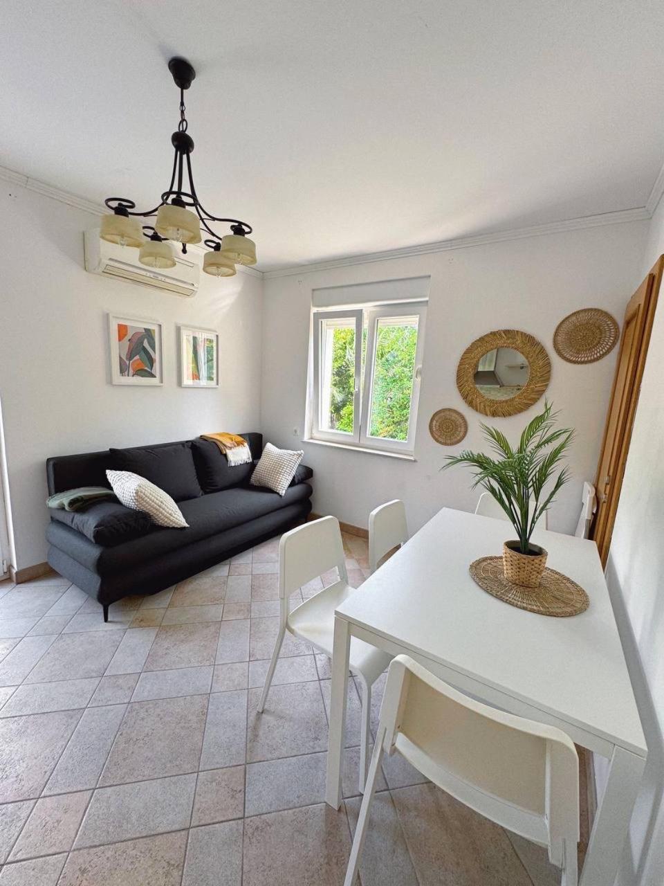 Villa In Seget โตรกีร์ ภายนอก รูปภาพ