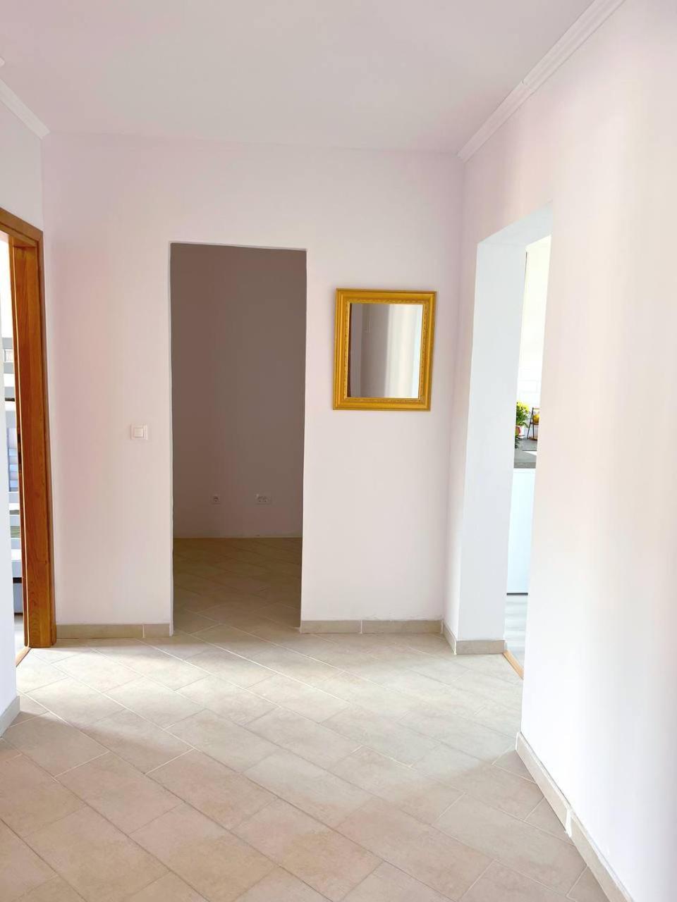 Villa In Seget โตรกีร์ ภายนอก รูปภาพ